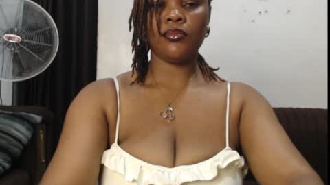 Snapshot of dark_chocoxx chatting on May 30, 6:54 am Goodness online show from May 30, 6:54 am