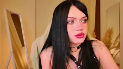 Snapshot of dark_diva chatting on June 30, 9:38 pm Diva online show from June 30, 9:38 pm