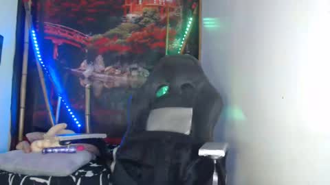 Snapshot of dark_doll5 chatting on December 11, 9:09 am dark_doll5 online show from December 11, 9:09 am