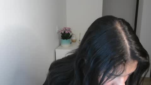 Snapshot of dark_enchantress_ chatting on December 16, 12:26 am Sofia online show from December 16, 12:26 am