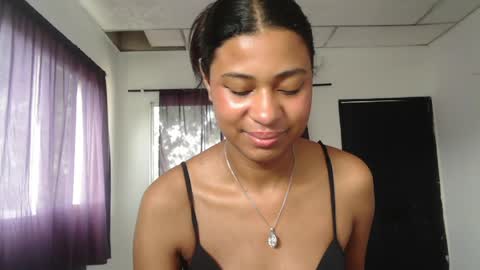 Snapshot of dark_enchantress_ chatting on March 13, 3:29 pm Sofia online show from March 13, 3:29 pm