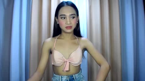 Snapshot of dark_hurohuro19 chatting on July 2, 4:29 am LIANNA online show from July 2, 4:29 am