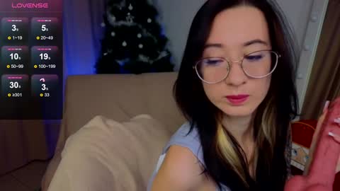 Lola online show from December 22, 9:44 am