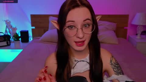 Lola online show from February 8, 9:56 am