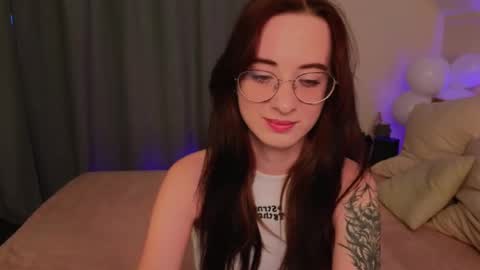 Lola online show from February 21, 9:34 am