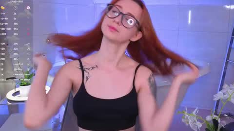 Lola online show from May 31, 1:47 am