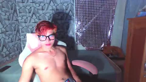 dark_lustxox online show from March 4, 9:59 am