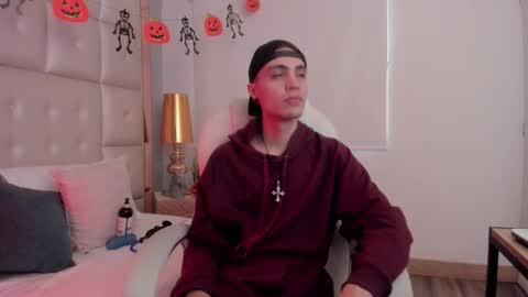 dark_sun333 online show from October 26, 8:59 pm