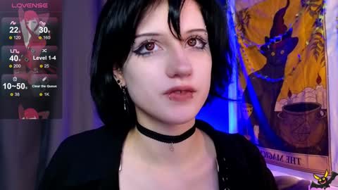 Snapshot of dark_vamp_ chatting on December 10, 9:22 pm Vamp online show from December 10, 9:22 pm