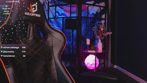 Snapshot of dark_vamp_ chatting on January 22, 6:31 pm Vamp online show from January 22, 6:31 pm