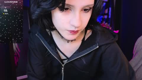 Snapshot of dark_vamp_ chatting on January 30, 11:55 pm Vamp online show from January 30, 11:55 pm