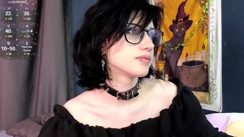 Snapshot of dark_vamp_ chatting on February 5, 6:37 pm Vamp online show from February 5, 6:37 pm
