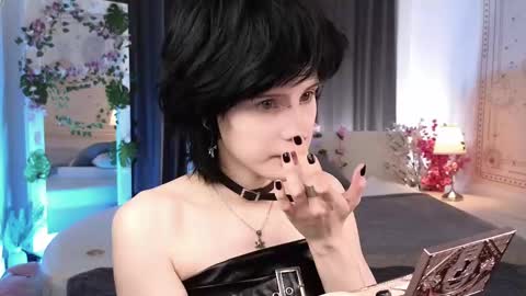 Snapshot of dark_vamp_ chatting on March 7, 7:41 am Vamp online show from March 7, 7:41 am