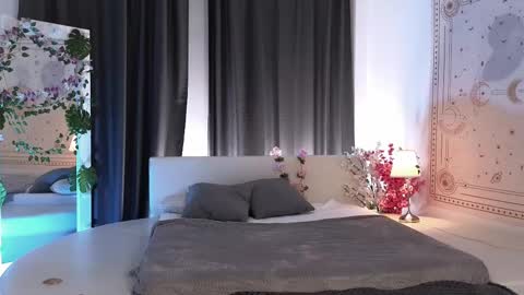 Snapshot of dark_vamp_ chatting on March 7, 10:45 am Vamp online show from March 7, 10:45 am