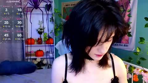 Snapshot of dark_vamp_ chatting on October 29, 1:57 pm Vamp online show from October 29, 1:57 pm