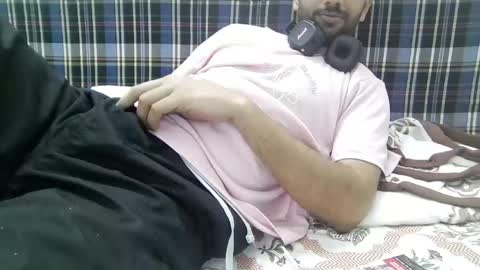 Snapshot of darkbud03 chatting on June 5, 8:58 pm just a guy online show from June 5, 8:58 pm