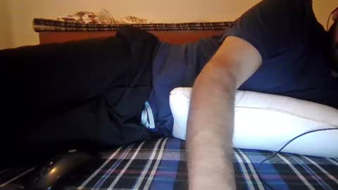 Snapshot of darkbud03 chatting on June 11, 8:40 pm just a guy online show from June 11, 8:40 pm