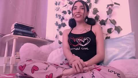 Snapshot of darkcandy666 chatting on October 18, 8:09 pm Candy online show from October 18, 8:09 pm