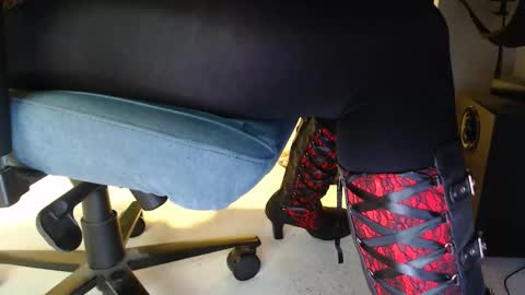 darkestme online show from February 2, 3:22 pm