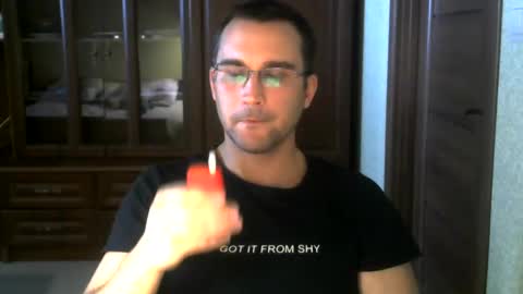 Snapshot of darkfingerxxx chatting on December 18, 10:19 am darkfingerxxx online show from December 18, 10:19 am