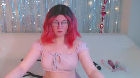 Kelly online show from February 8, 5:18 am