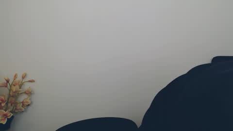 Snapshot of darklure_ chatting on September 29, 4:12 pm Anna online show from September 29, 4:12 pm