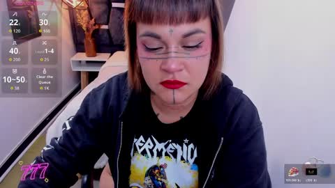 Snapshot of darkmoon__1 chatting on June 3, 2:33 pm DARKMOON online show from June 3, 2:33 pm