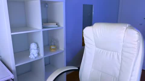 darkmoon____ online show from November 13, 3:00 pm