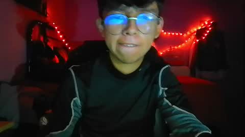 Snapshot of darknex_ chatting on June 7, 5:22 am Jose Ian online show from June 7, 5:22 am
