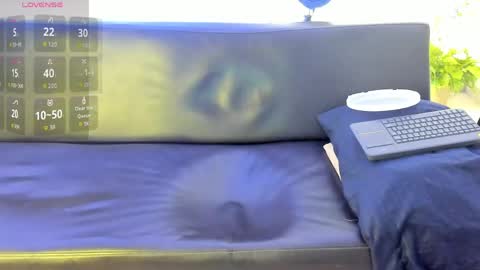 Snapshot of darko_djxxx chatting on May 5, 3:25 am DARKO online show from May 5, 3:25 am
