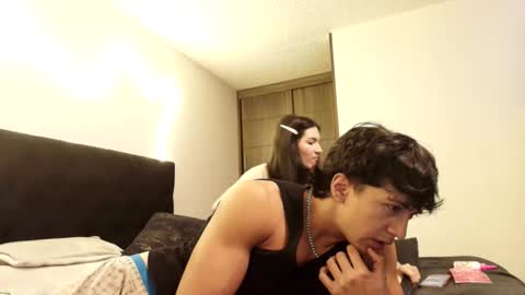 darkpleasuress online show from October 9, 6:55 am