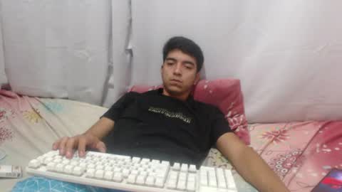 Snapshot of darkr_ider chatting on June 23, 1:36 am darkr_ider online show from June 23, 1:36 am