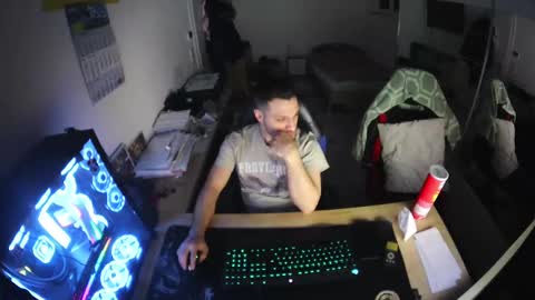 darkschneider_ online show from February 13, 5:26 am