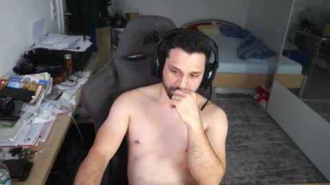 darkschneider_ online show from October 4, 5:49 am