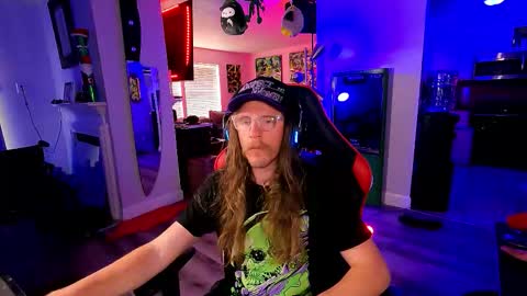 DarkSideofJay online show from January 8, 7:05 pm