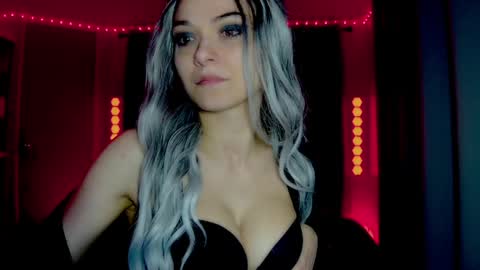 roseredgoddess online show from April 18, 2:48 am