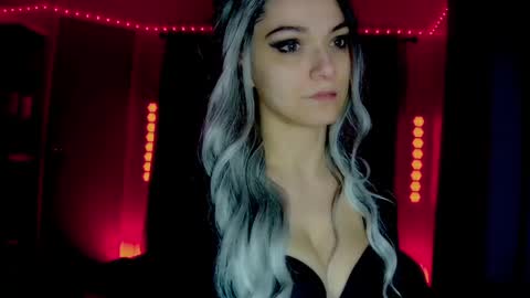 roseredgoddess online show from April 21, 2:48 am