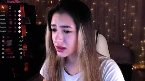 Belle online show from December 25, 4:12 am