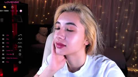 Belle online show from February 6, 7:24 am