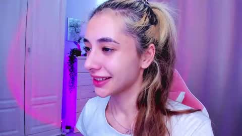 Belle online show from February 22, 8:40 am