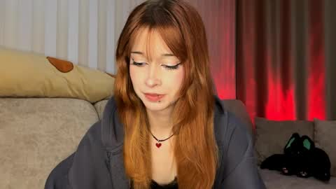 Lina online show from May 25, 3:40 pm