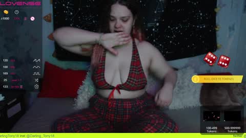 Snapshot of darling_tony18 chatting on February 5, 2:59 pm darling_tony18 online show from February 5, 2:59 pm