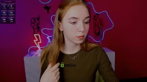 darly honey online show from April 27, 7:06 am
