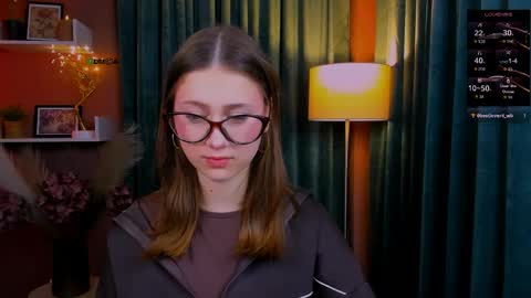 darly honey online show from April 28, 6:46 pm