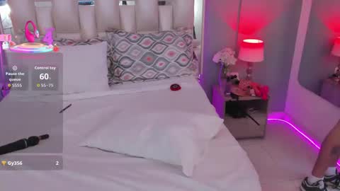 darlyn_tenderhot__ online show from September 15, 4:18 pm