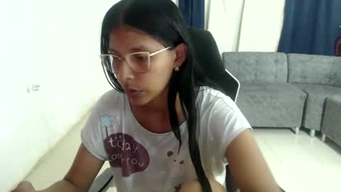 Snapshot of darsha_1 chatting on June 8, 1:33 pm Darsha online show from June 8, 1:33 pm