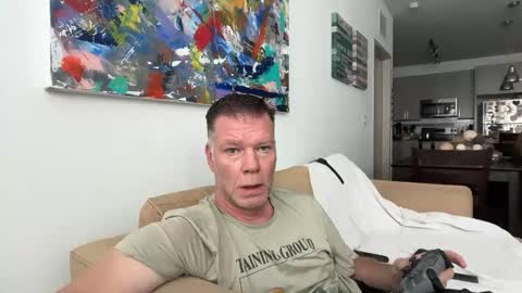 Snapshot of dartanha007 chatting on April 17, 7:17 pm dartanha007 online show from April 17, 7:17 pm