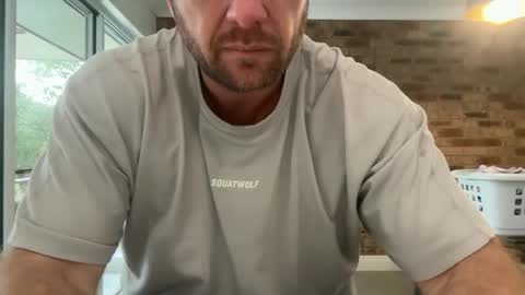 Snapshot of dartanian0001 chatting on October 28, 4:27 am dartanian0001 online show from October 28, 4:27 am