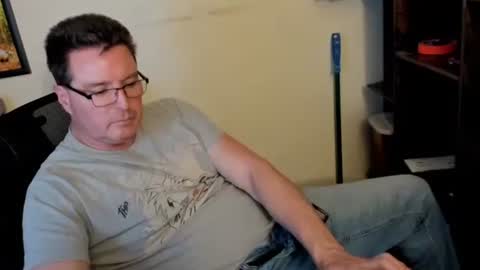 Snapshot of darvon4269 chatting on October 31, 3:18 am Darvon online show from October 31, 3:18 am