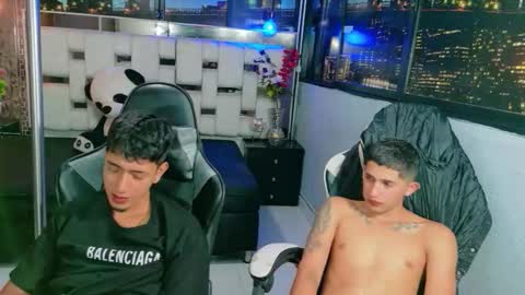 darwinandbrayan online show from November 7, 4:01 am